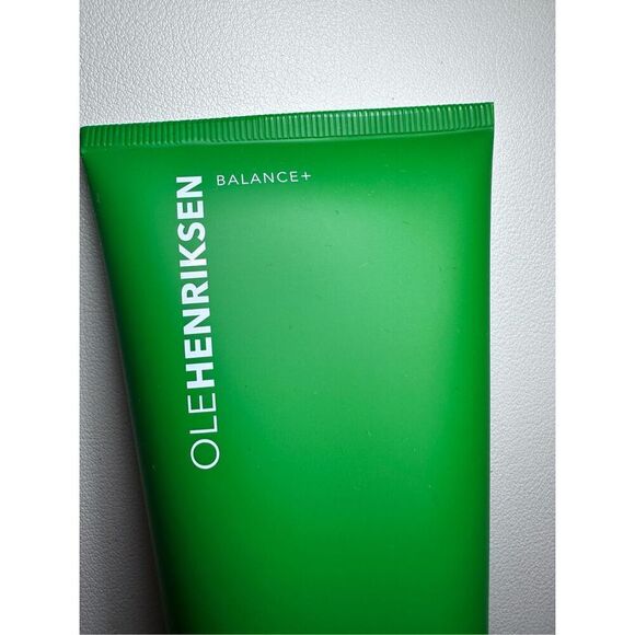 OLEHENRIKSEN Violet Ice Cold Plunge Pore Mask 3oz - Picture 4 of 4